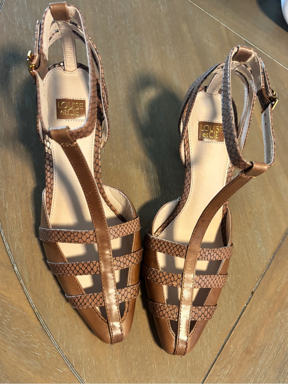 Louise et Cie Lakma Caged T-Strap Pointed Toe Pumps Tan Leather Size 7.5 M NWT 🤎